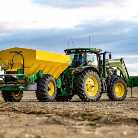 Landaco Maxispread T130 Spreader attached to john deere tractor
