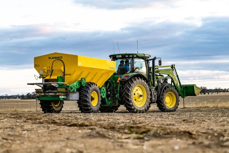 Landaco Maxispread T130 Spreader attached to john deere tractor