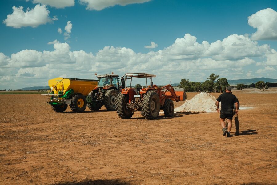 Landaco Maxispread T100 Trailing Spreader Behind Tractor