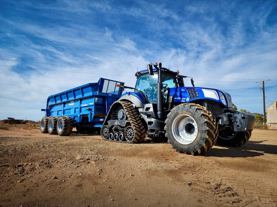 Blue Bunning 380 HD HBD with T8 New Holland Tractor