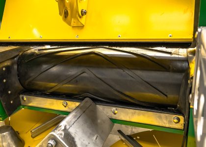 Landaco Cleated Belt Rear Roller Spreader